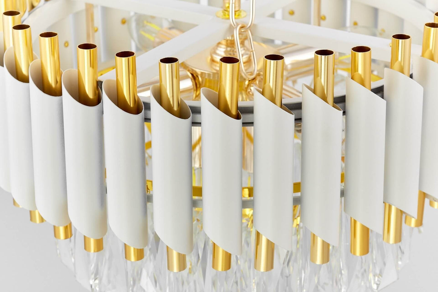 CLASSIC CRYSTAL CHANDELIER WHITE AND GOLD MAZINI D40 - LuminaLux