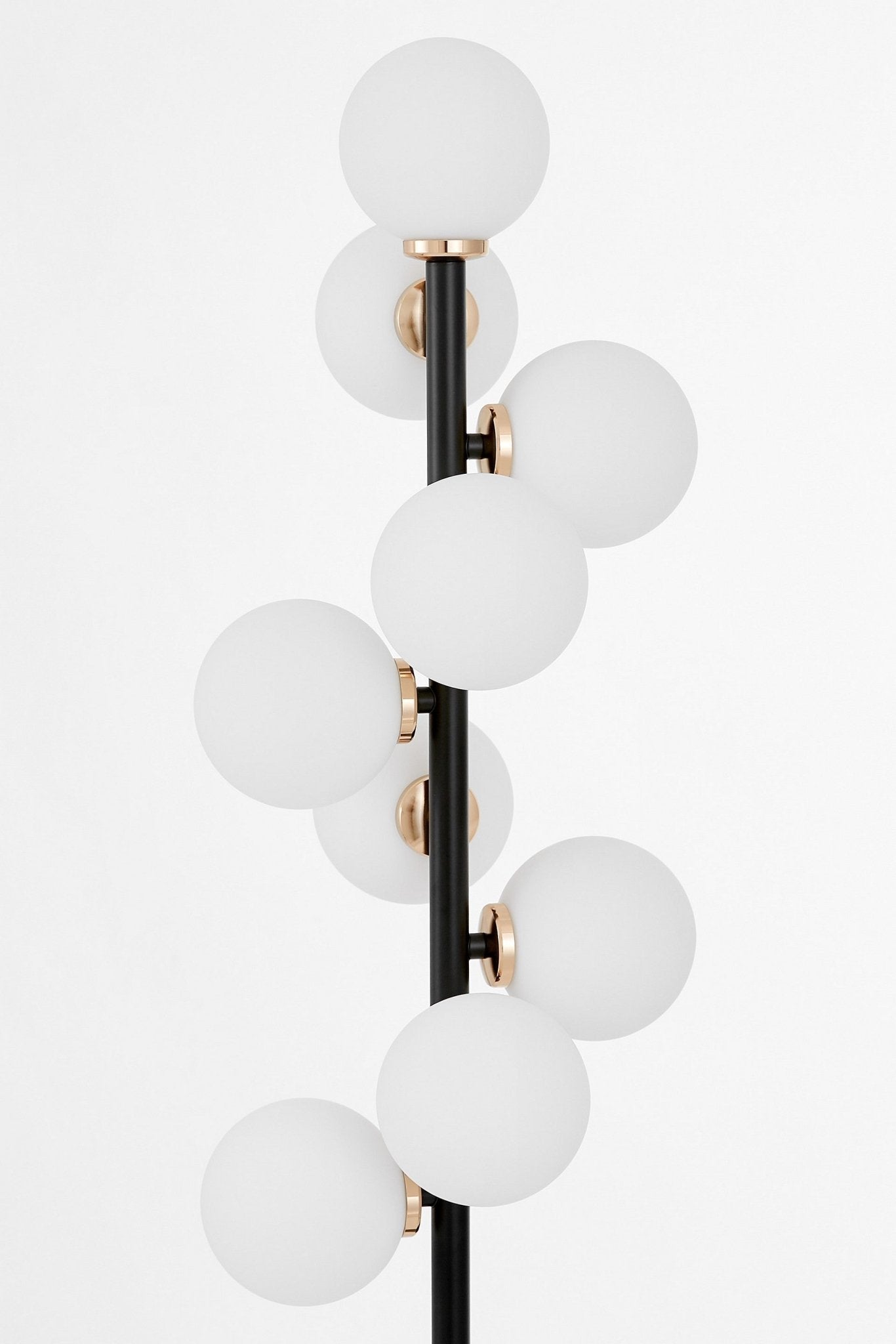 FLOOR STANDING LAMP BLACK AND GOLD PETRICA W9 - LuminaLux