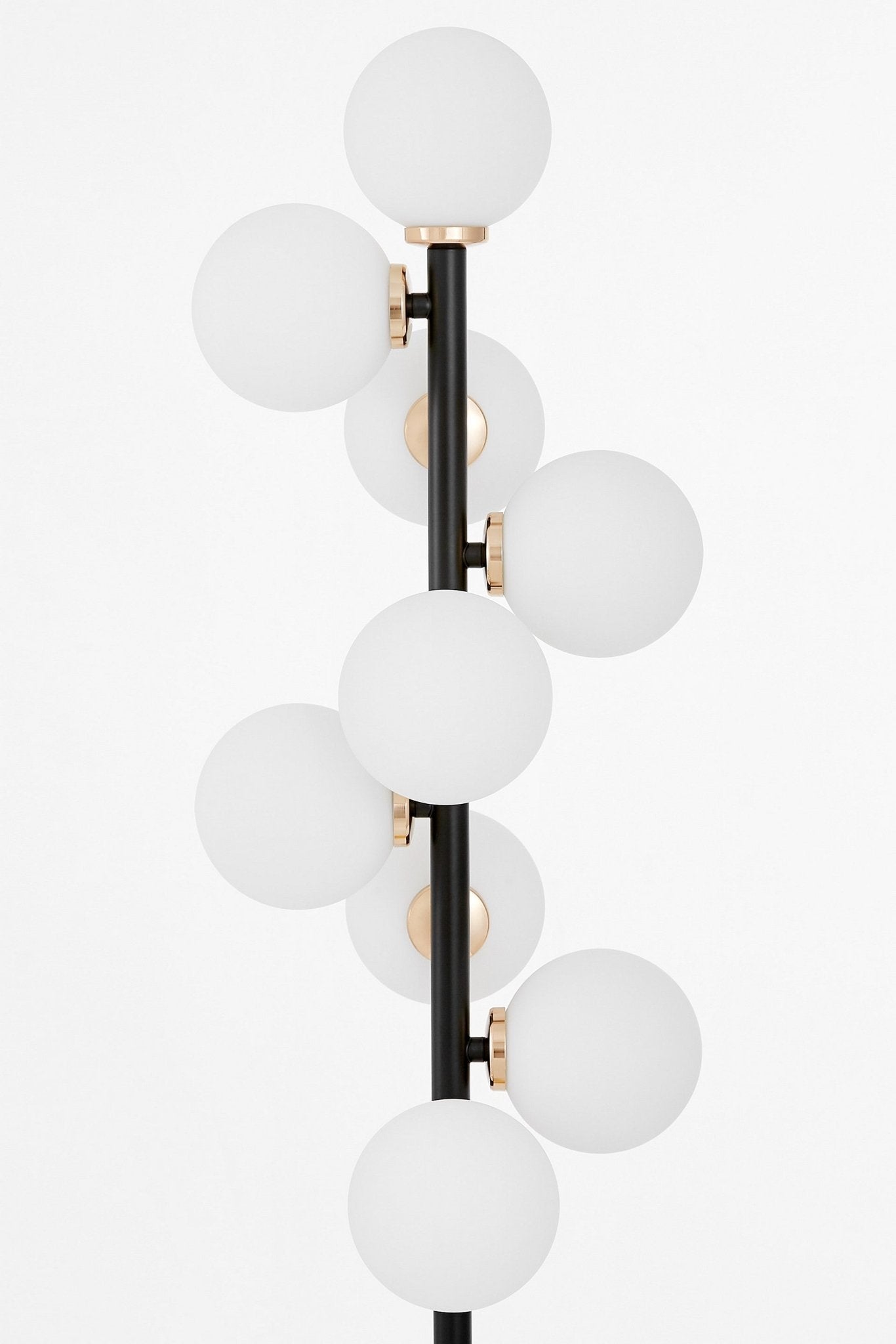 FLOOR STANDING LAMP BLACK AND GOLD PETRICA W9 - LuminaLux