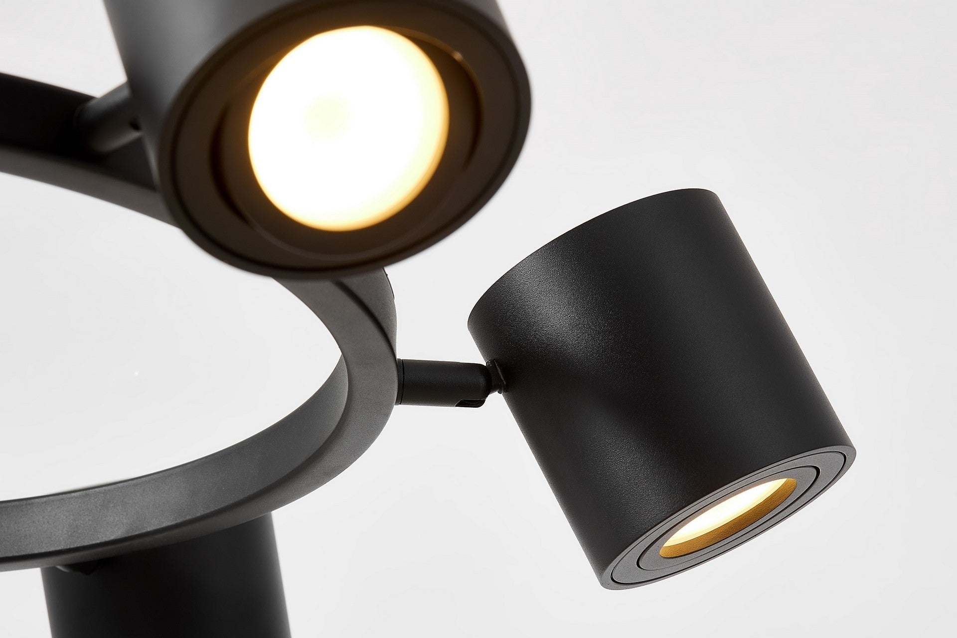 MODERN BLACK BOLT W6 PENDANT LAMP - LuminaLux
