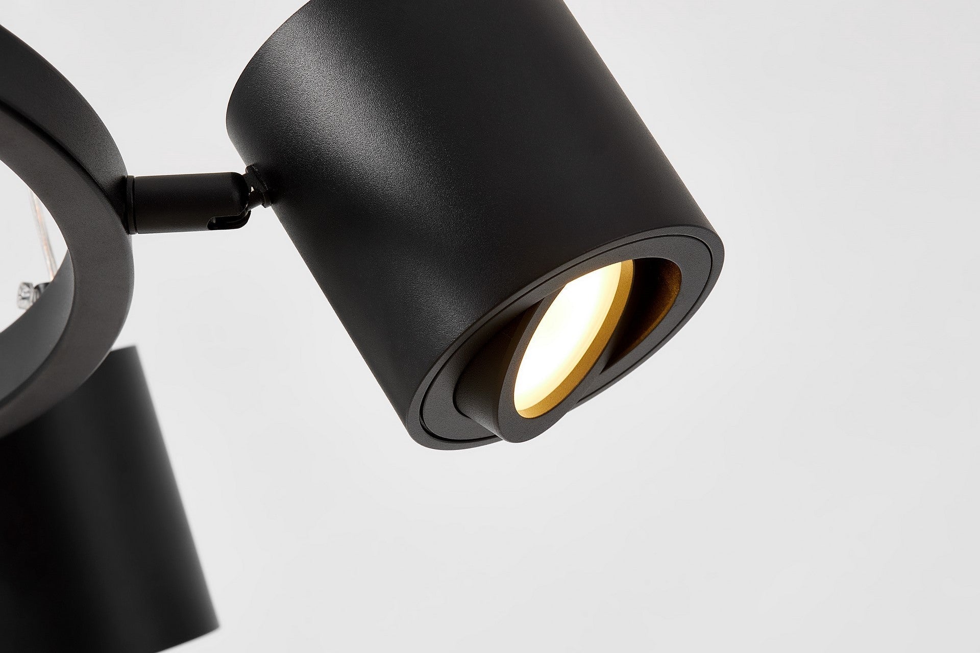MODERN BLACK BOLT W6 PENDANT LAMP - LuminaLux