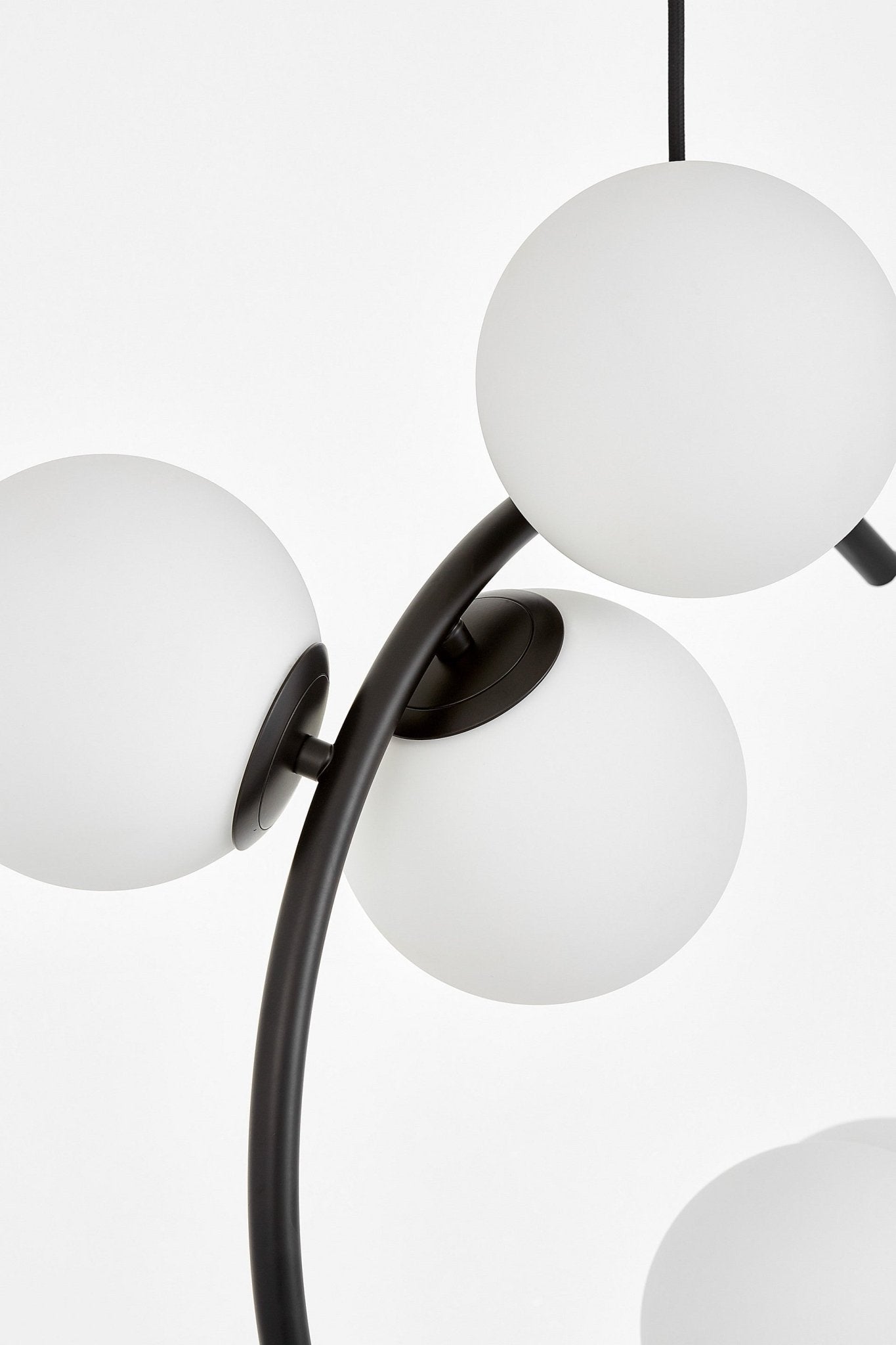 MODERN PENDANT LAMP BLACK BONIO W6 - LuminaLux