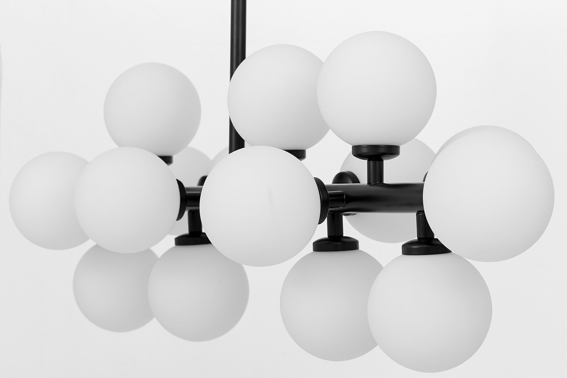 MODERN PENDANT LAMP BLACK PETRICA W16 - LuminaLux